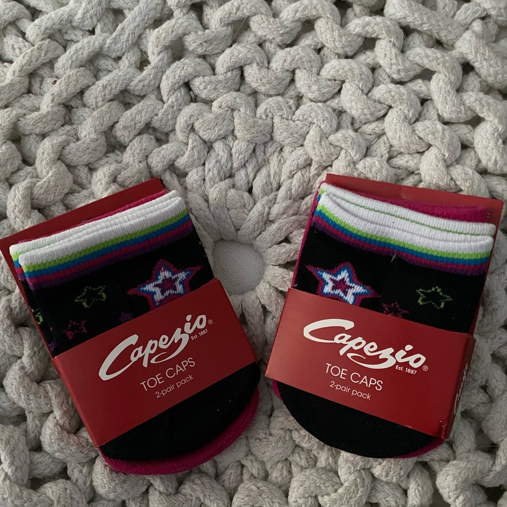 Capezio Multicolor Star Toe Caps 2 pair per pack